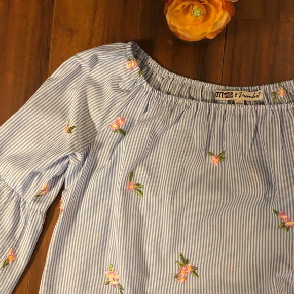 Gypsies and Moondust 🌙 Bell Sleeve Top - Picture 7 of 7